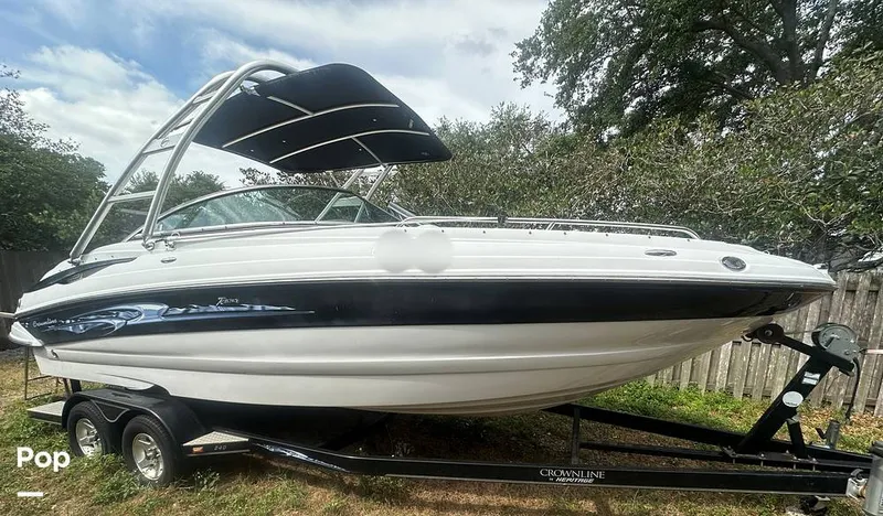 Slide: The Image of Crownline Boats 240 LS 2007 - 15383018
