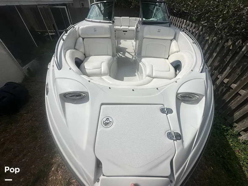 Slide: The Image of Crownline Boats 240 LS 2007 - 15383008
