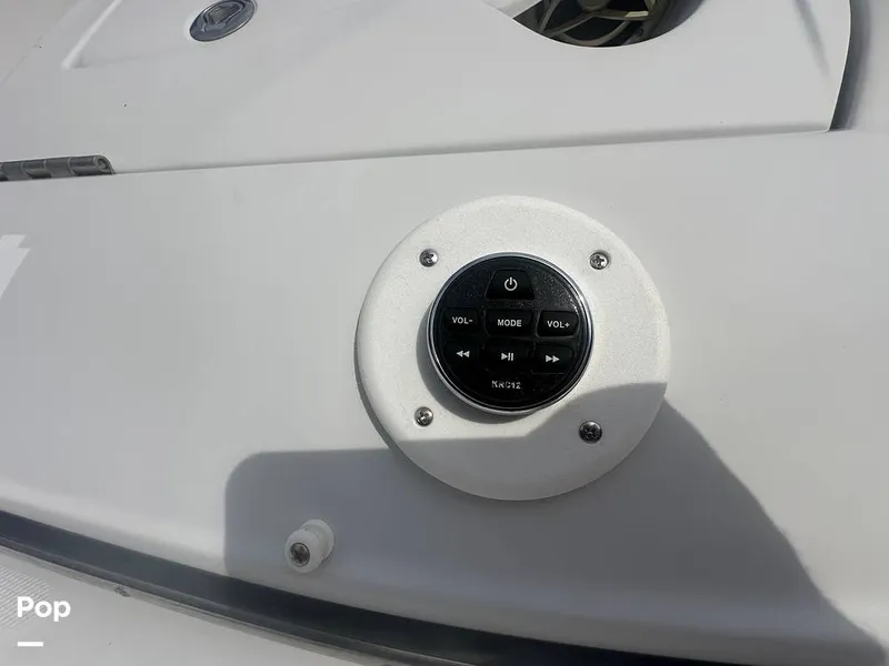 Slide: The Image of Crownline Boats 240 LS 2007 - 15383015