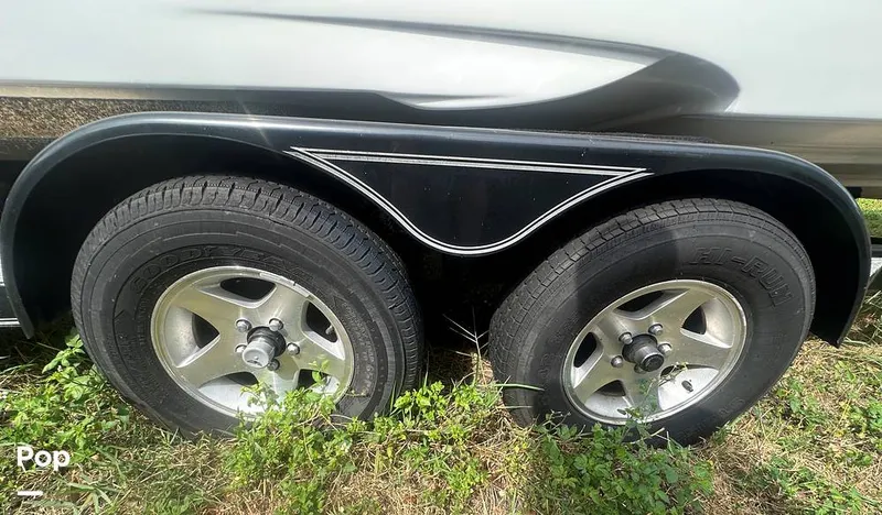 Slide: The Image of Crownline Boats 240 LS 2007 - 15383016