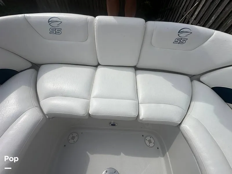 Slide: The Image of Crownline Boats 240 LS 2007 - 15383023