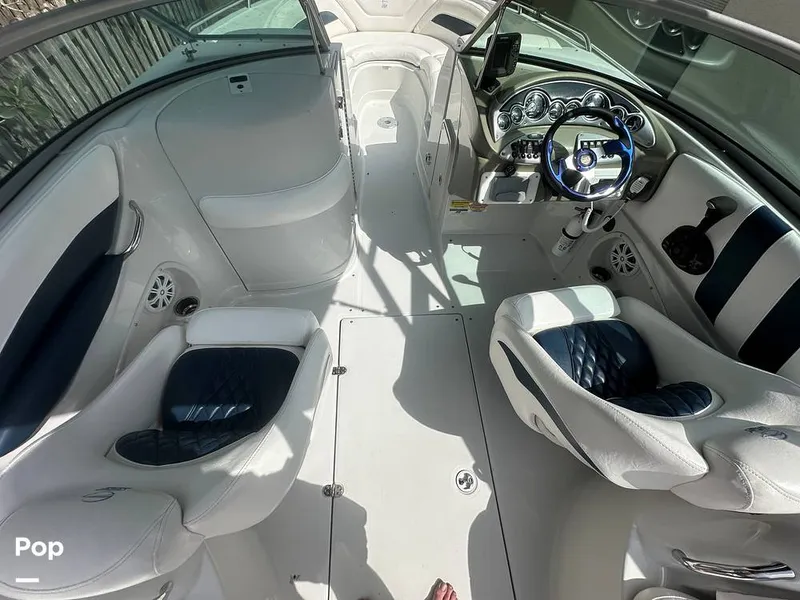 Slide: The Image of Crownline Boats 240 LS 2007 - 15383027