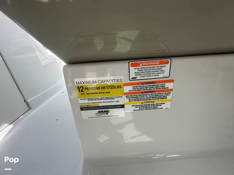 Slide: The Image of Crownline Boats 240 LS 2007 - 15383035