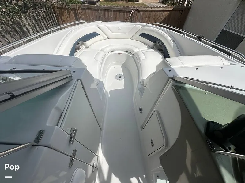 Slide: The Image of Crownline Boats 240 LS 2007 - 15383041