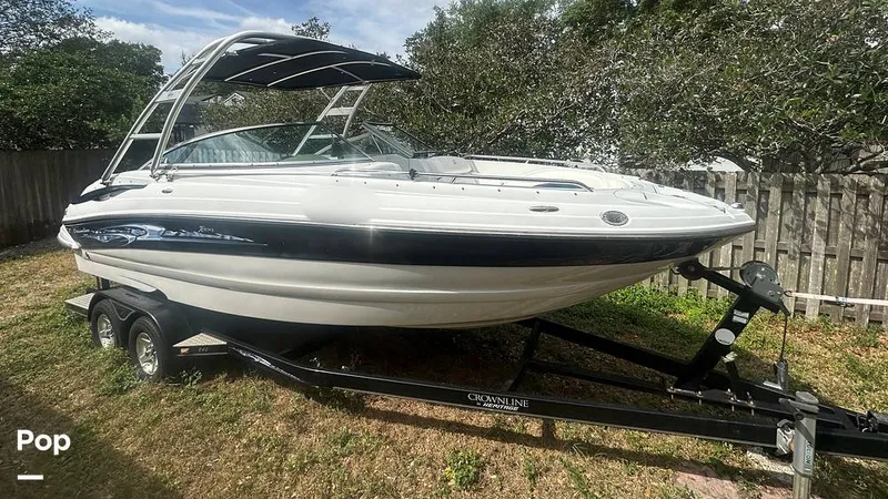Slide: The Image of Crownline Boats 240 LS 2007 - 15382932