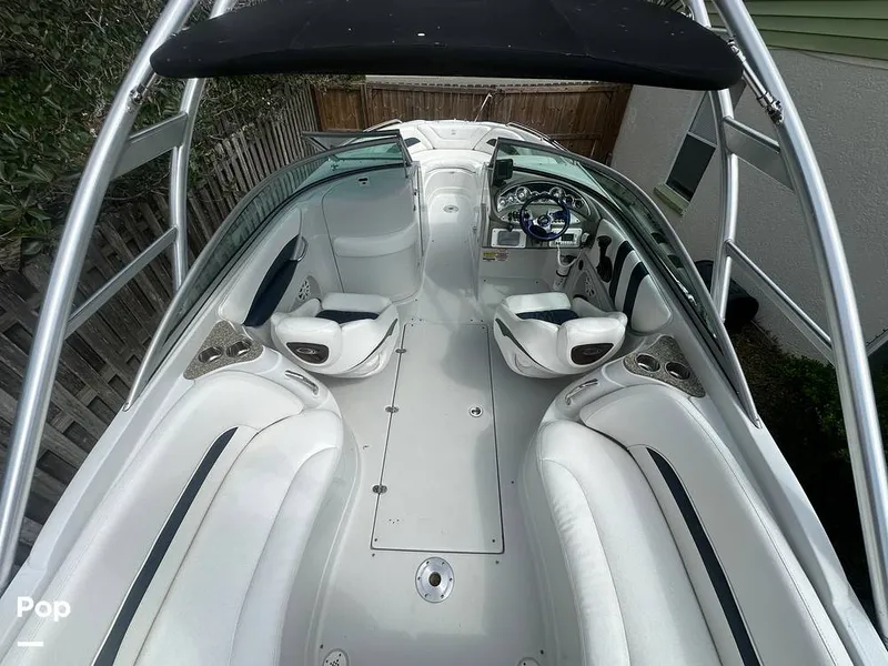 Slide: The Image of Crownline Boats 240 LS 2007 - 15383053