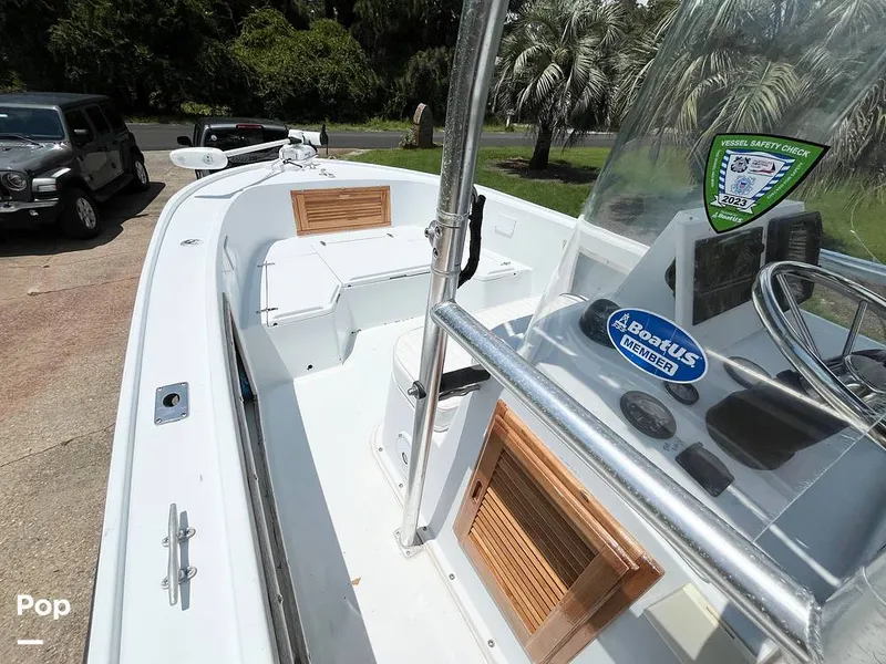 Slide: The Image of Bow Seating - 15735428