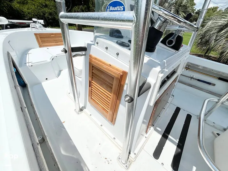 Slide: The Image of Center Console W/storage - 15735441