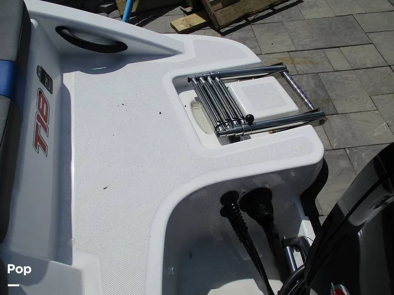 Slide: The Image of Tahoe T 18 2023 - 15368001