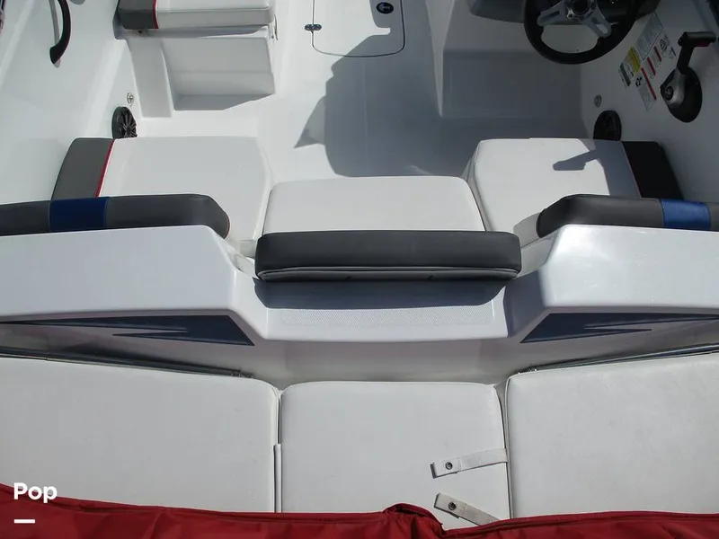 Slide: The Image of Tahoe T 18 2023 - 15368006