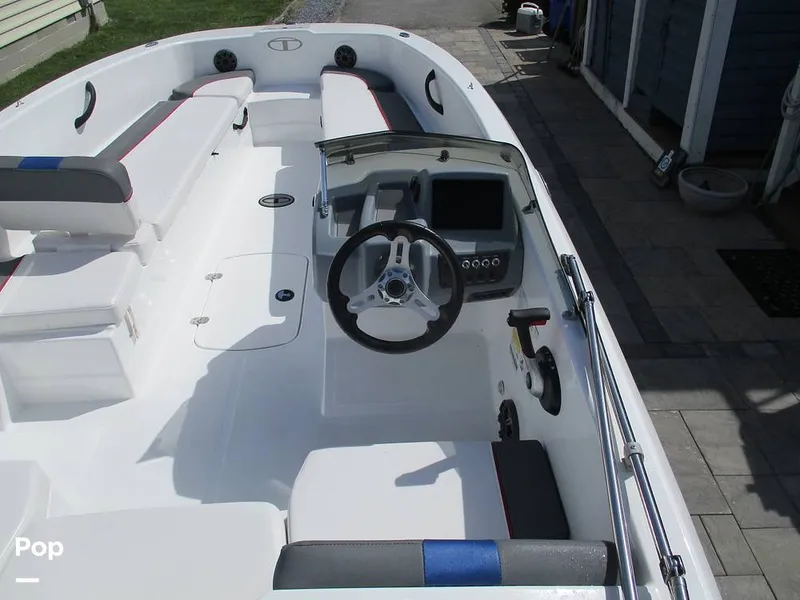 Slide: The Image of Tahoe T 18 2023 - 15368007