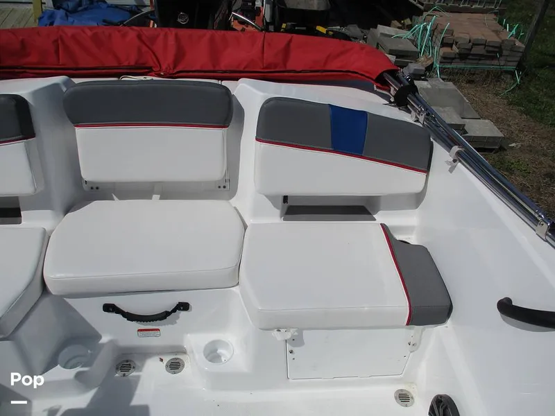 Slide: The Image of Tahoe T 18 2023 - 15368009