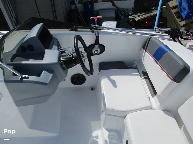 Slide: The Image of Tahoe T 18 2023 - 15368012