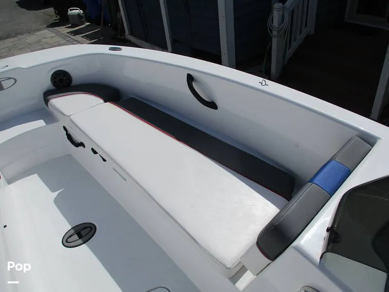 Slide: The Image of Tahoe T 18 2023 - 15368033