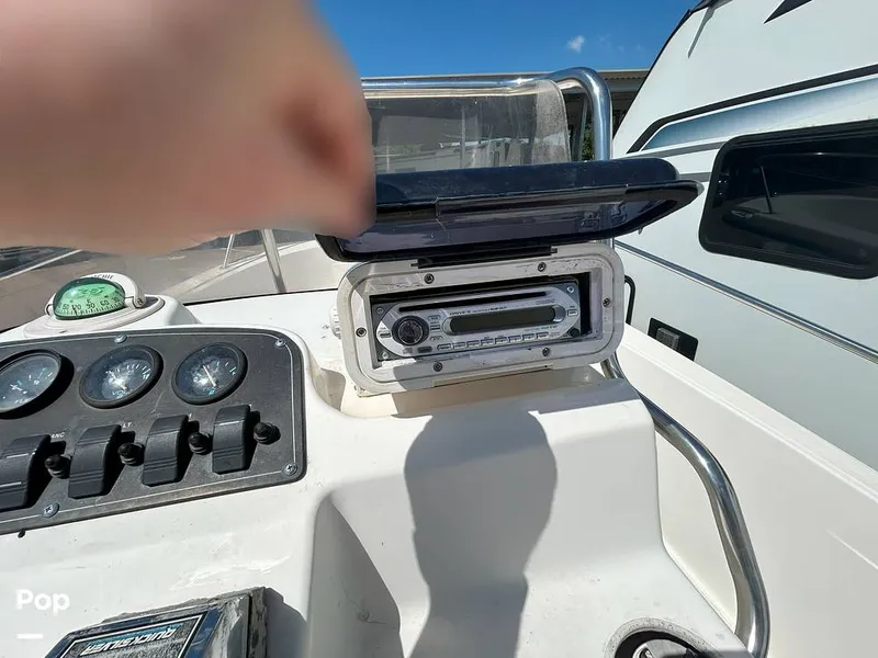 Slide: The Image of Boston Whaler Dauntless 180 1998 - 15384236