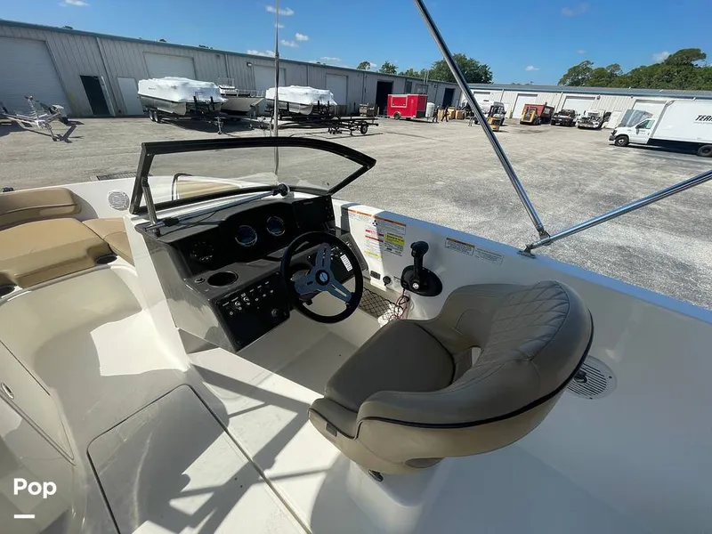 Slide: The Image of Bayliner VR5 OB 2023 - 15354911