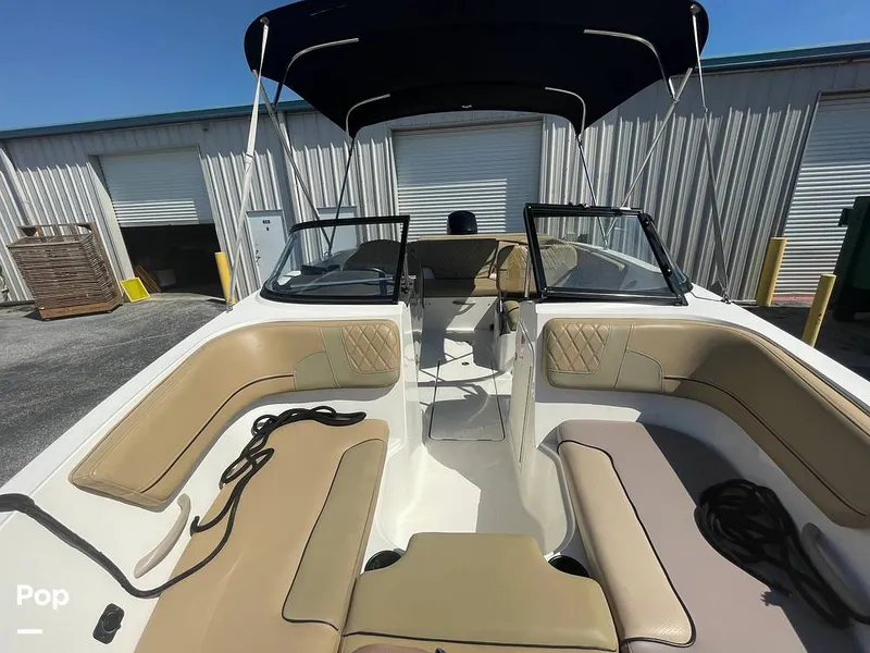 Slide: The Image of Bayliner VR5 OB 2023 - 15354848