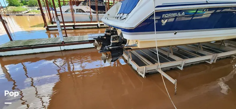 Slide: The Image of Formula 330 SS 2003 - 15380288