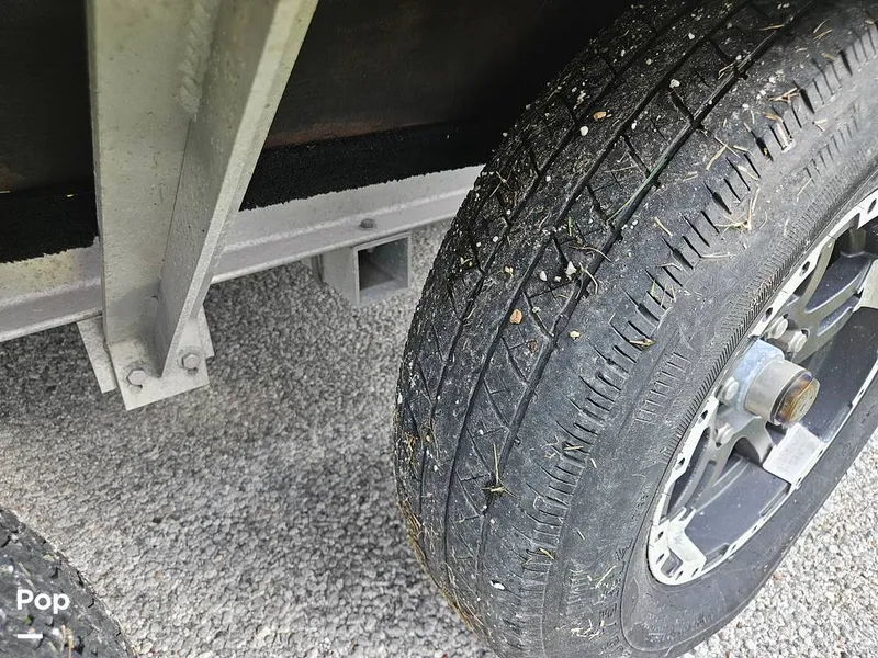 Slide: The Image of Tires - 15624575