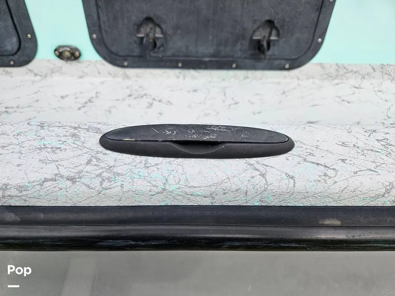 Slide: The Image of Cleats - Pull Up - 15624602