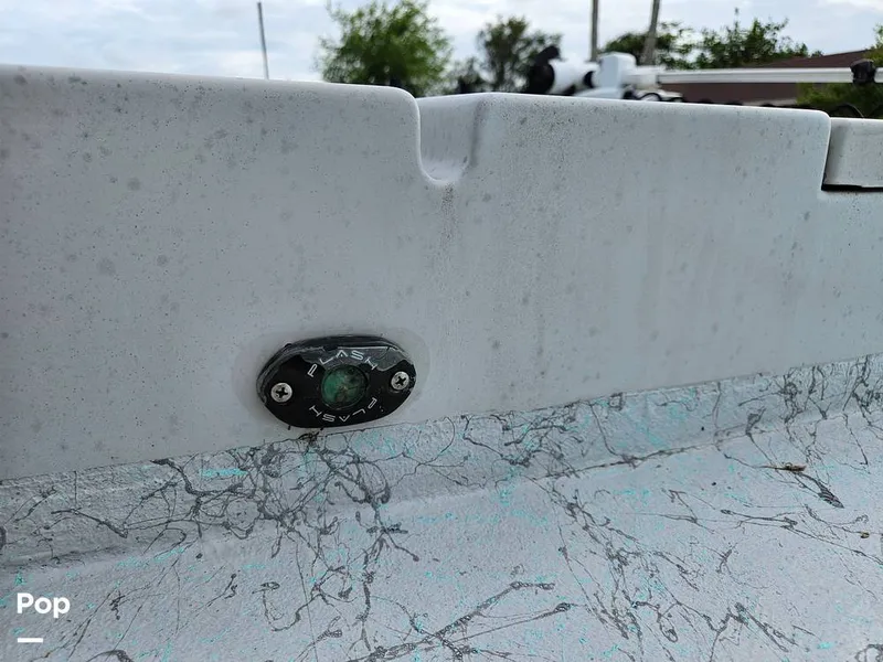 Slide: The Image of Deck Lights - 15624610