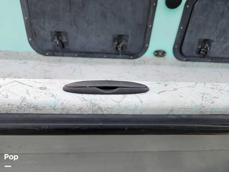 Slide: The Image of Cleats - Pull Up - 15624612