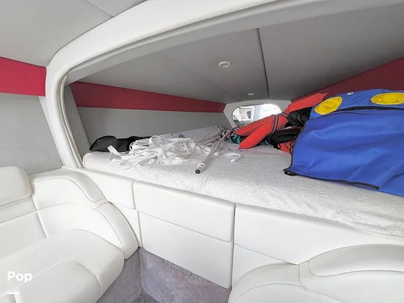 Slide: The Image of V Berth - 15688289