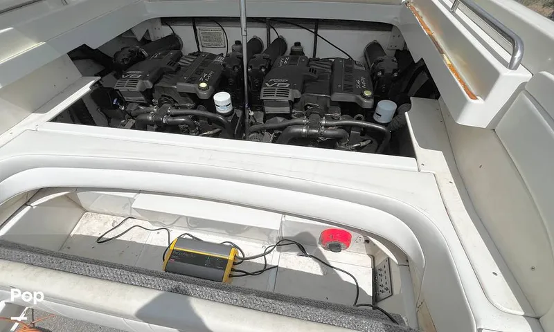 Slide: The Image of Engine Hatch - Electric - 15688267