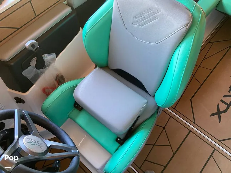 Slide: The Image of Boolster Seat Up - 16135122