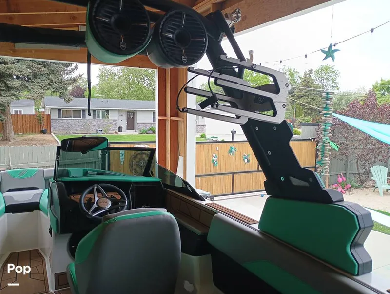 Slide: The Image of Wakeboard Rack - 15450132