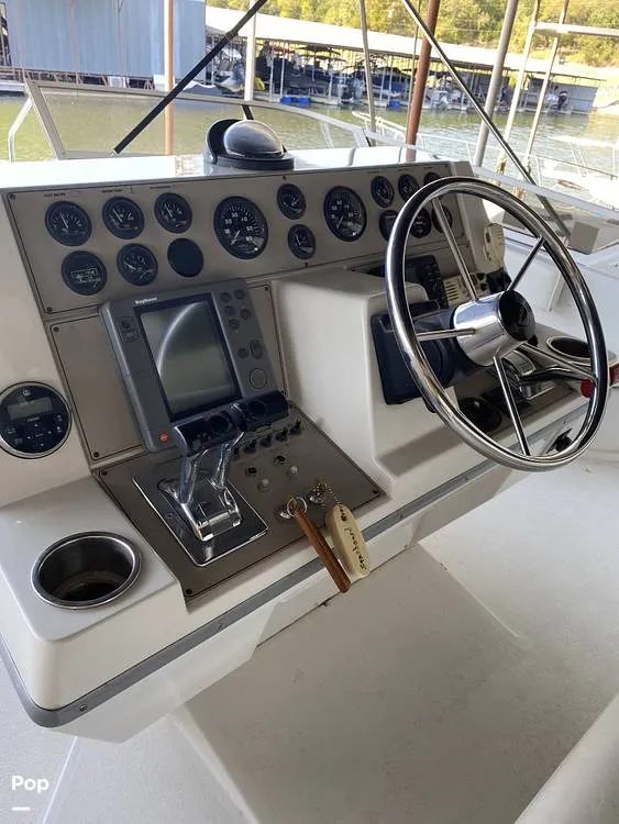 Slide: The Image of Carver Yachts 380 Santego 2000 - 15358770