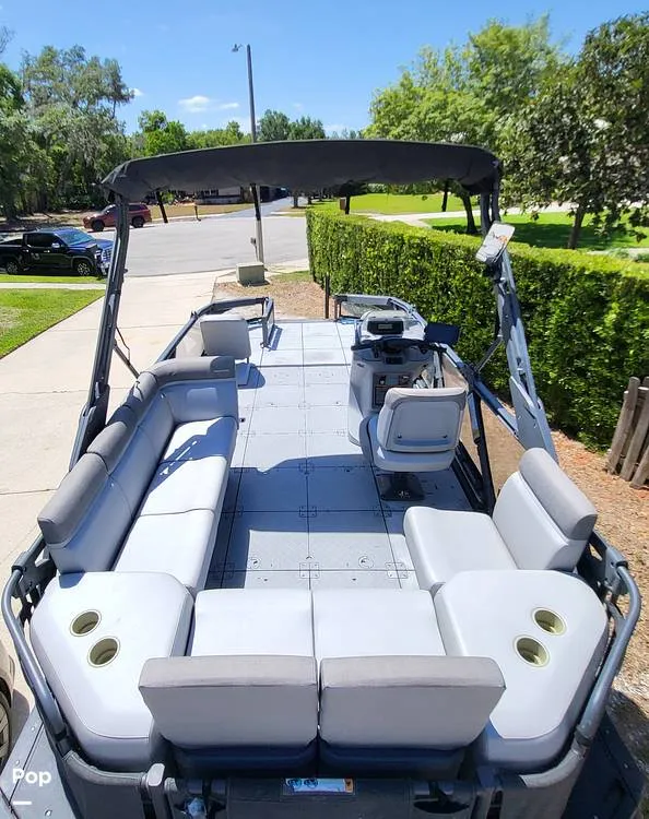 Slide: The Image of Sea-Doo Switch Sport 21 2022 - 15419666