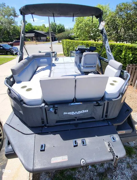 Slide: The Image of Sea-Doo Switch Sport 21 2022 - 15419667