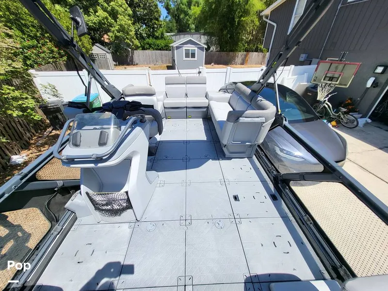 Slide: The Image of Sea-Doo Switch Sport 21 2022 - 15418465