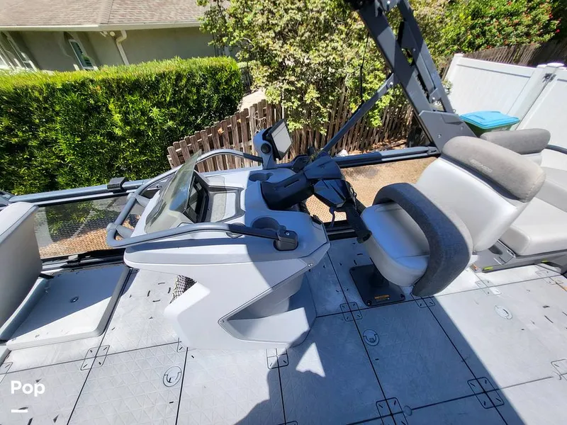 Slide: The Image of Sea-Doo Switch Sport 21 2022 - 15418466