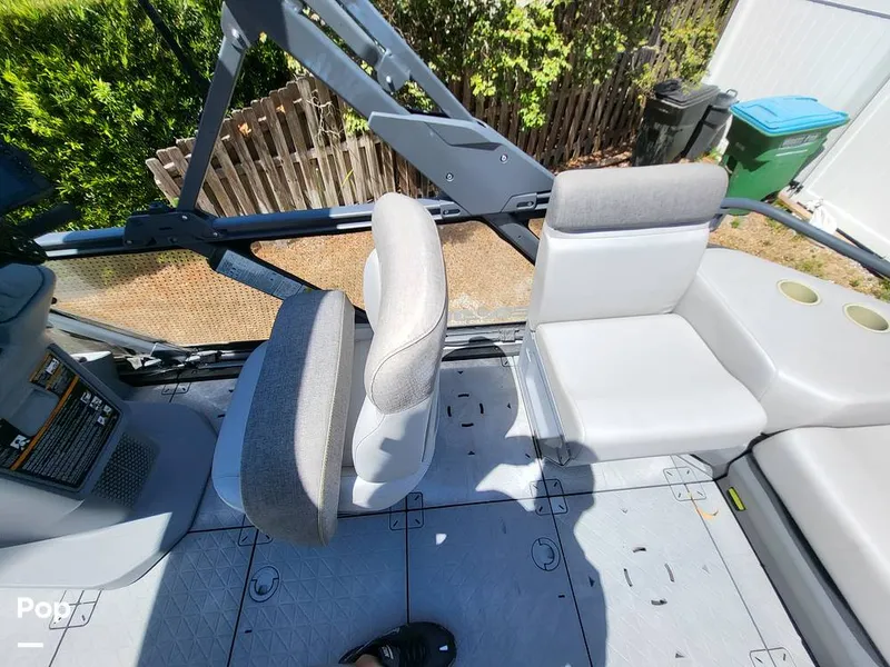 Slide: The Image of Sea-Doo Switch Sport 21 2022 - 15418470