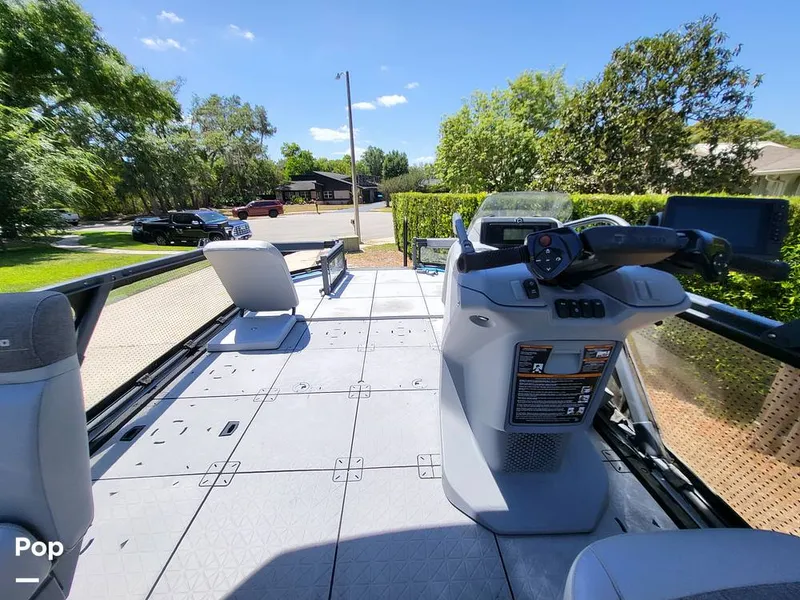 Slide: The Image of Sea-Doo Switch Sport 21 2022 - 15418471