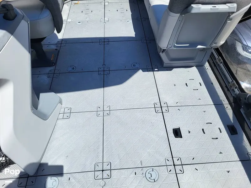 Slide: The Image of Sea-Doo Switch Sport 21 2022 - 15418891