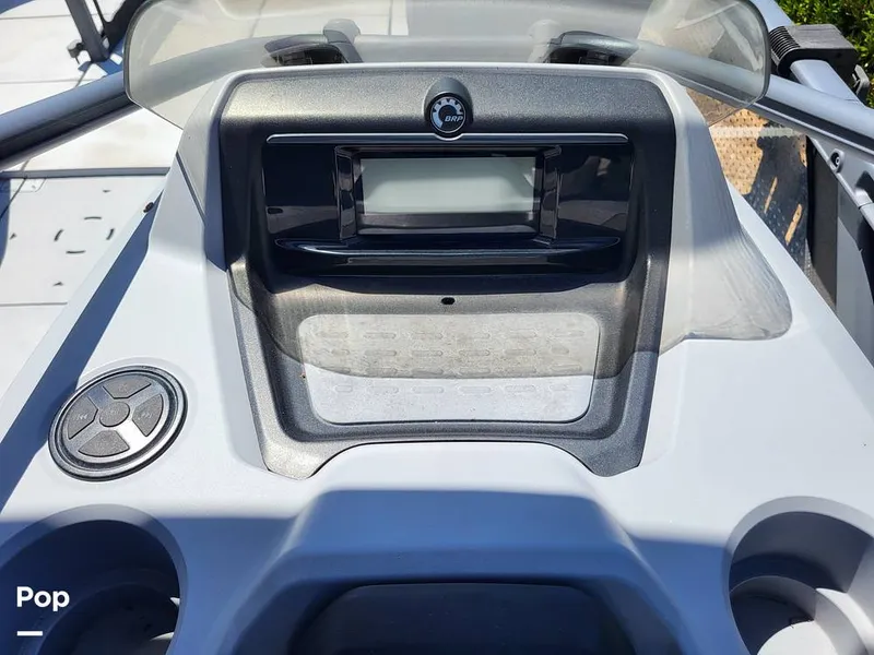 Slide: The Image of Sea-Doo Switch Sport 21 2022 - 15418899