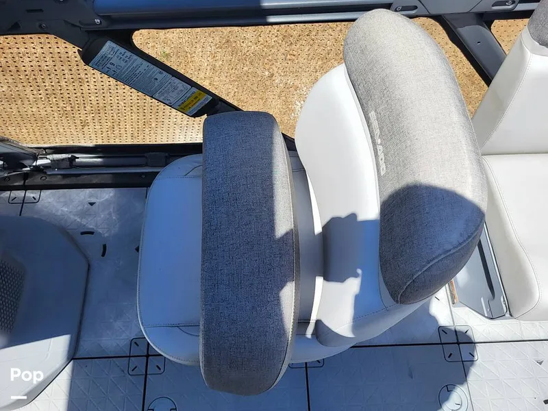 Slide: The Image of Sea-Doo Switch Sport 21 2022 - 15418905