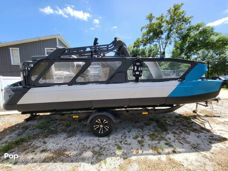 Slide: The Image of Sea-Doo Switch Sport 21 2022 - 15418428