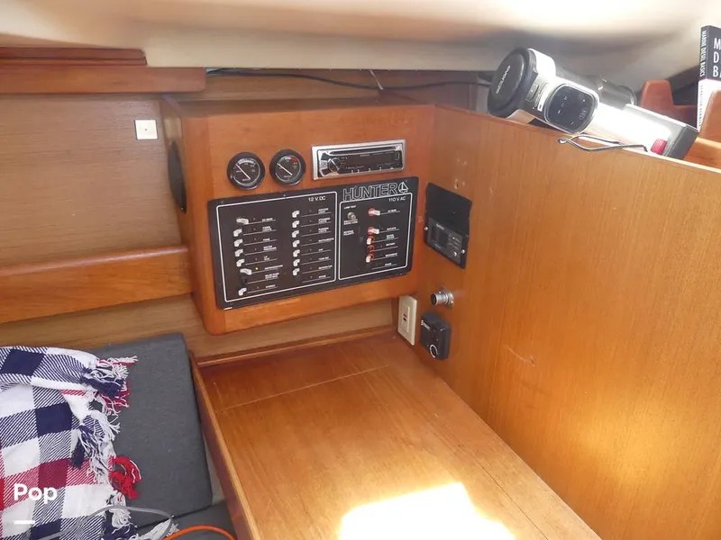 Slide: The Image of Hunter 340 1997 - 15374628