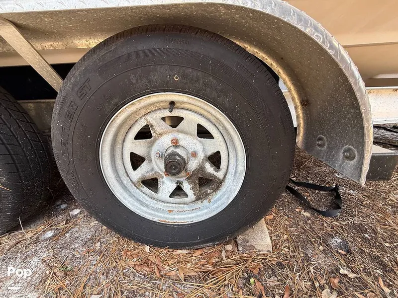 Slide: The Image of Grady-White Explorer 244 1995 - 15482666