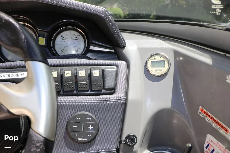 Slide: The Image of Monterey 224FS 2011 - 15425499