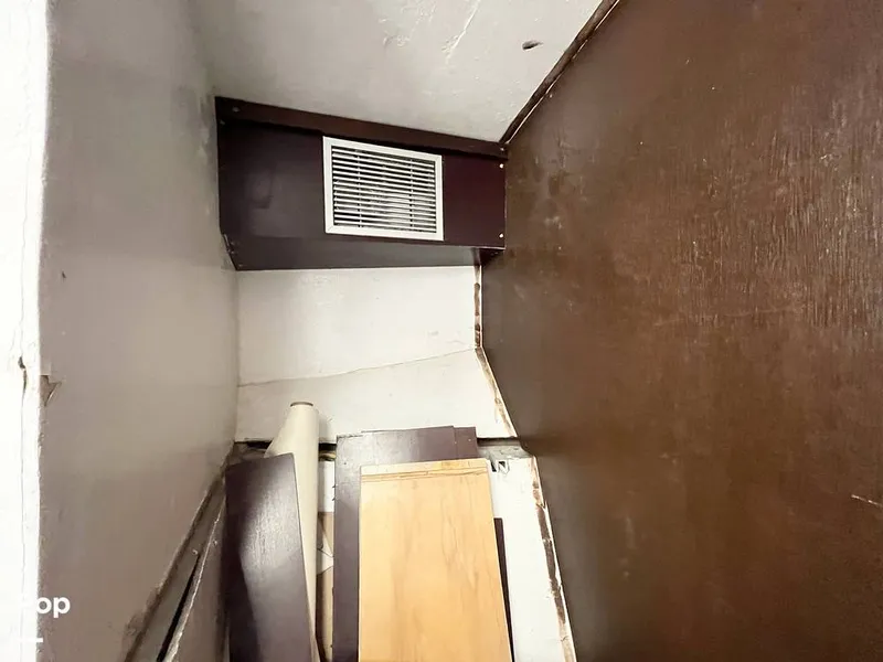 Slide: The Image of Cabin AC - 15391460