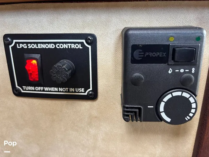 Slide: The Image of Silverton Aft Cabin 40 1983 - 15550666