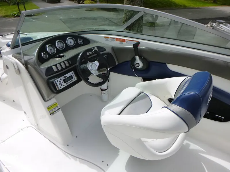 Slide: The Image of Rinker Captiva 216 2012 - 15510098