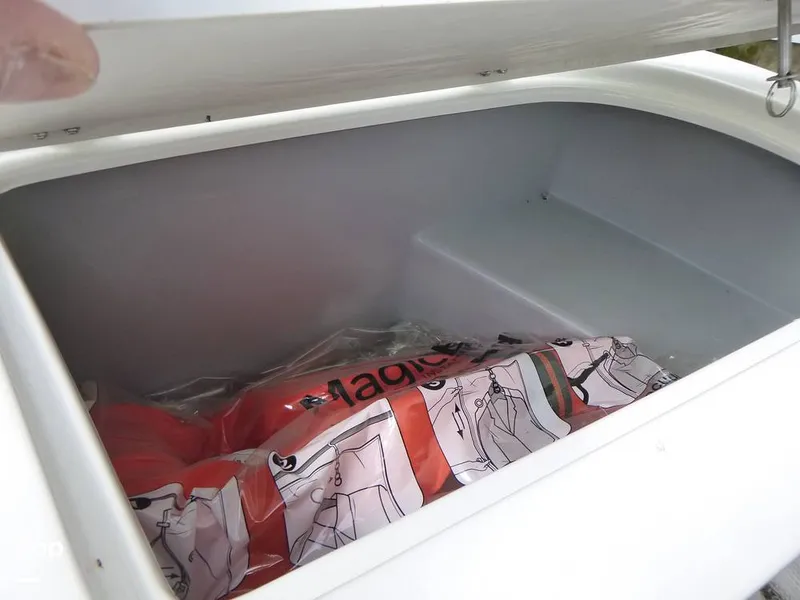 Slide: The Image of Rinker Captiva 216 2012 - 15510064