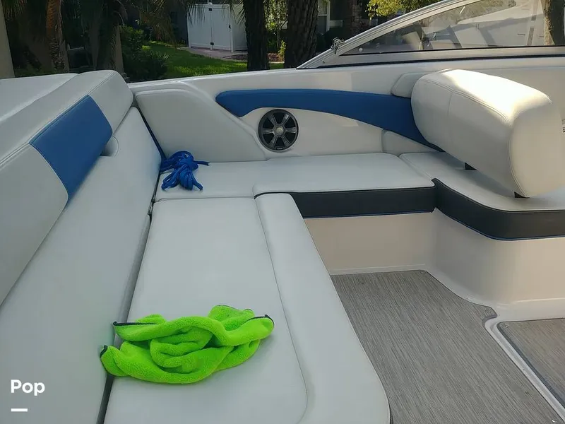 Slide: The Image of Regal 1900 ES 2018 - 15435105