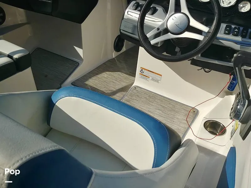 Slide: The Image of Regal 1900 ES 2018 - 15435107